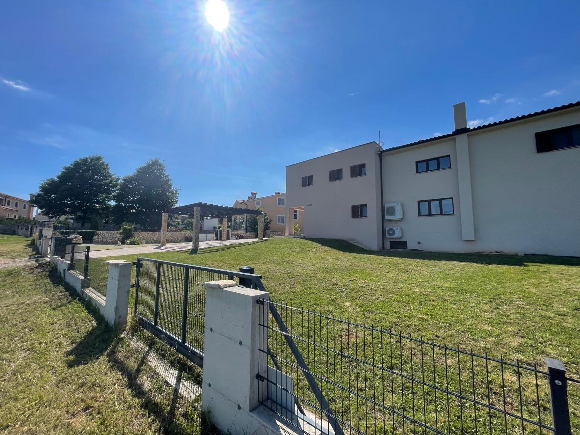 Villa Fluggi Near Labin Santalezi Exterior foto